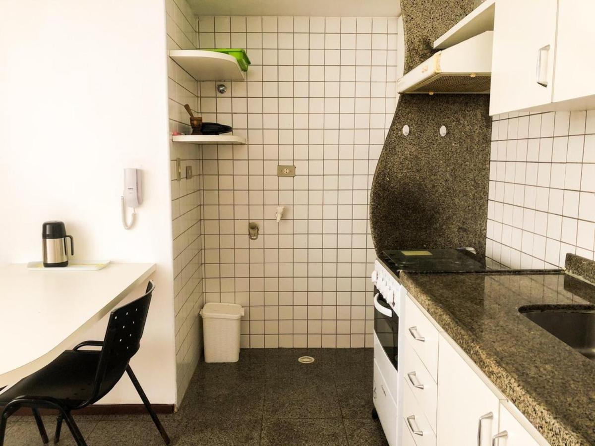 Apto. Completo Na Praia De Ponta Verde Apartment *